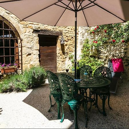 Au Coeur De Beynac, Une Maison De Caractere Avec Jardin Terrasse エクステリア 写真