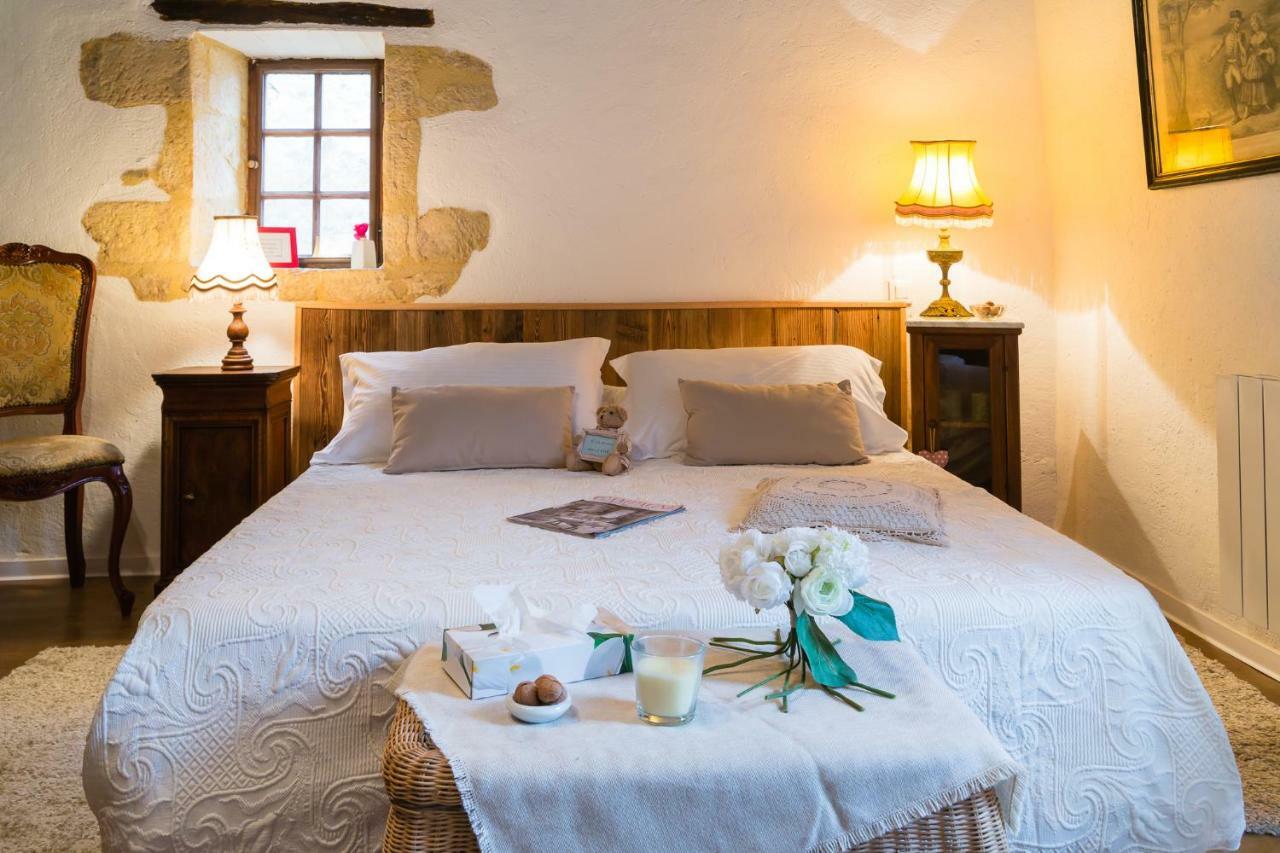 Au Coeur De Beynac, Une Maison De Caractere Avec Jardin Terrasse エクステリア 写真